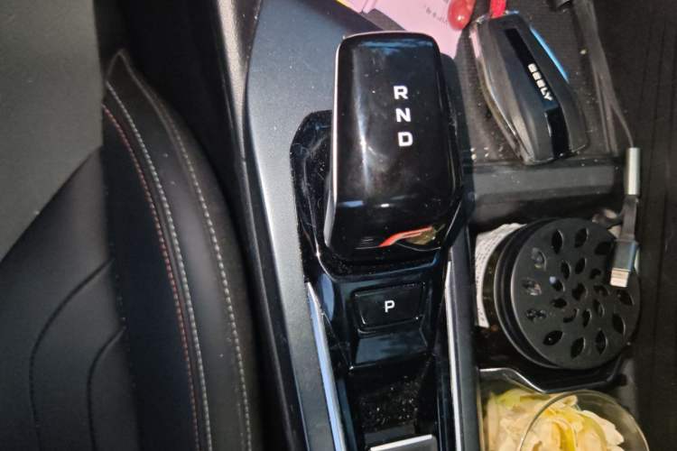 Used Geely Auto Binray 2022 Binrui COOL 1.5T DCT Electric Edition Gear Lever