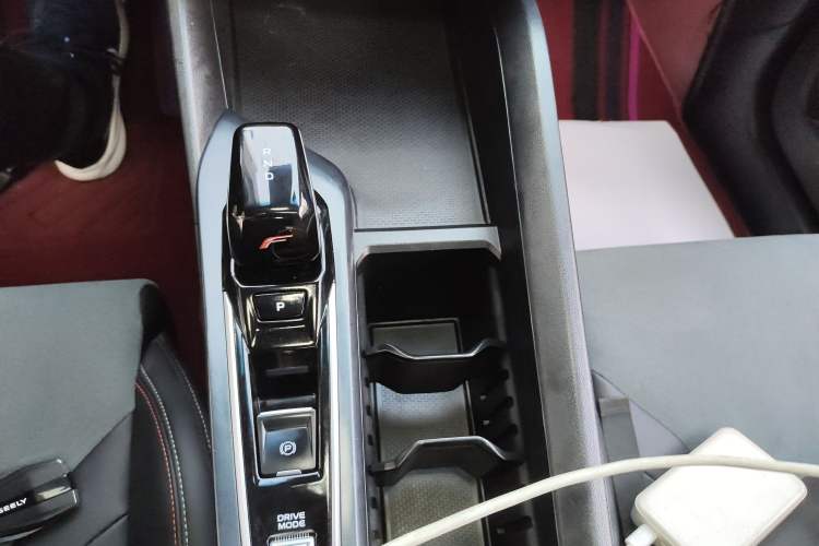 Used Geely Auto Binray 2022 Binrui COOL 1.5T DCT Thunder Edition Gear Lever