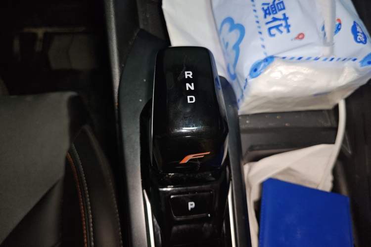 Used Geely Auto Binray 2022 Binrui COOL 1.5T DCT Thunder Edition Gear Lever