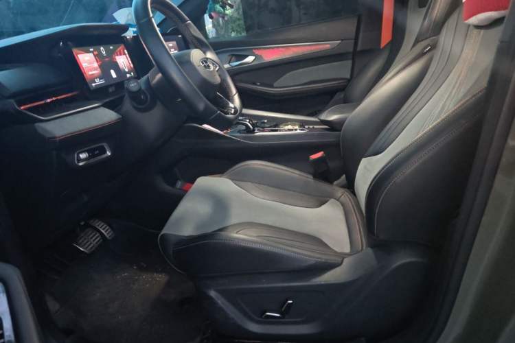 Used Geely Auto Binray 2022 Binrui COOL 1.5T DCT Electric Edition Left Front Seat