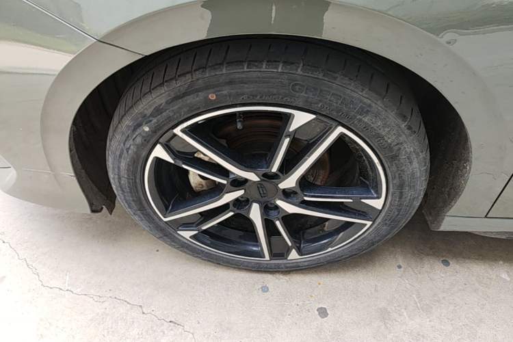 Used Geely Auto Binray 2022 Binrui COOL 1.5T DCT Electric Edition Left Front Wheel Hub