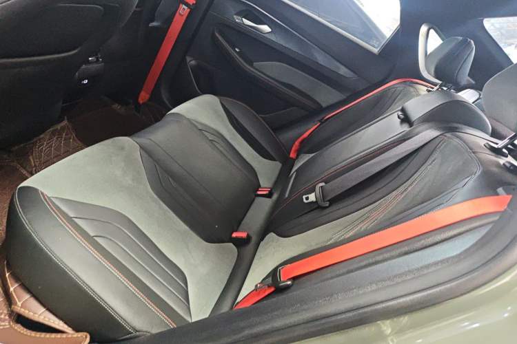 Used Geely Auto Binray 2022 Binrui COOL 1.5T DCT Electric Edition Left Rear Seat