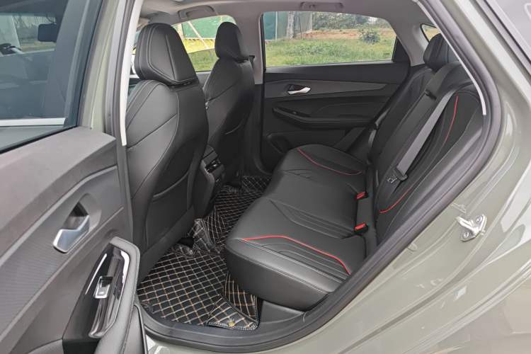 Used Geely Auto Binray 2022 Binrui COOL 1.5T DCT Electric Edition Left Rear Seat