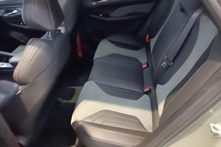 Used Geely Auto Binray 2022 Binrui COOL 1.5T DCT Electric Edition Left Rear Seat