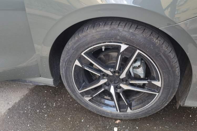 Used Geely Auto Binray 2022 Binrui COOL 1.5T DCT Electric Edition Right Front Wheel Hub