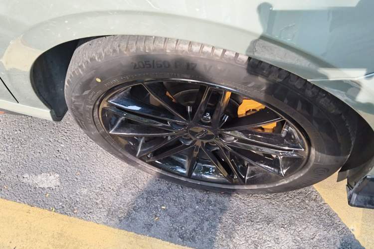 Used Geely Auto Binray 2022 Binrui COOL 1.5T DCT Thunder Edition Right Front Wheel Hub