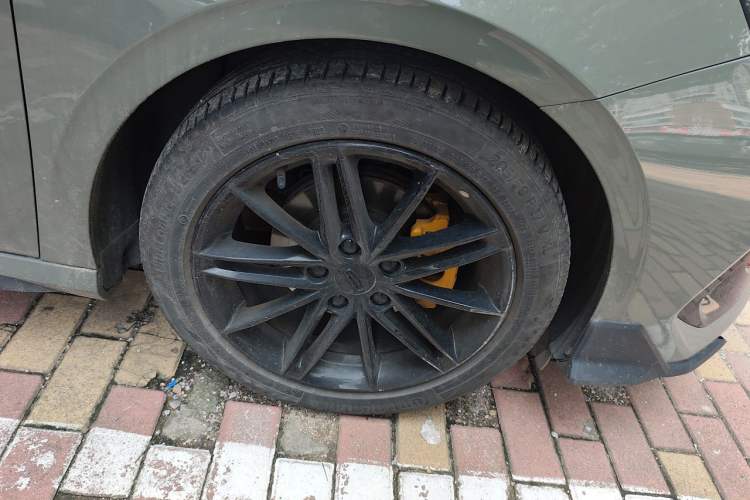 Used Geely Auto Binray 2022 Binrui COOL 1.5T DCT Thunder Edition Right Front Wheel Hub