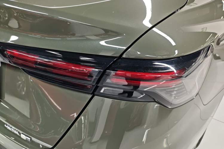 Used Geely Auto Binray 2022 Binrui COOL 1.5T DCT Electric Edition Right Rear Taillight