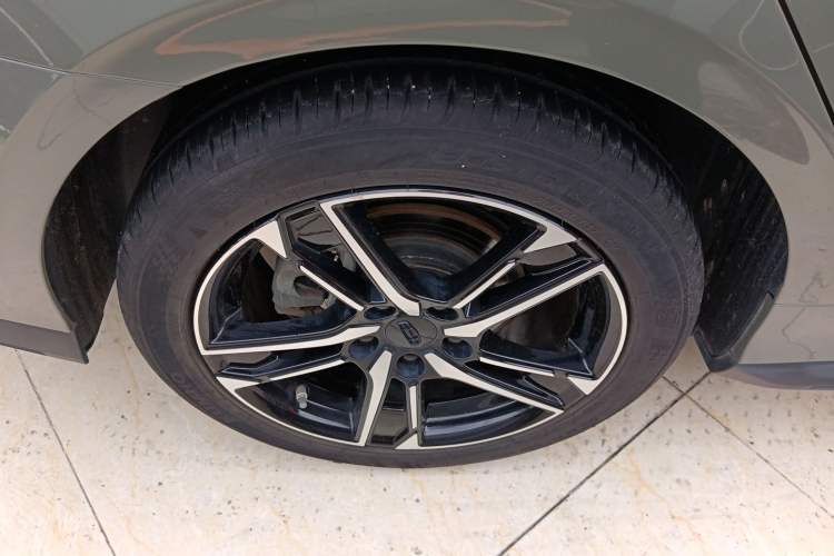 Used Geely Auto Binray 2022 Binrui COOL 1.5T DCT Electric Edition Right Rear Wheel Hub