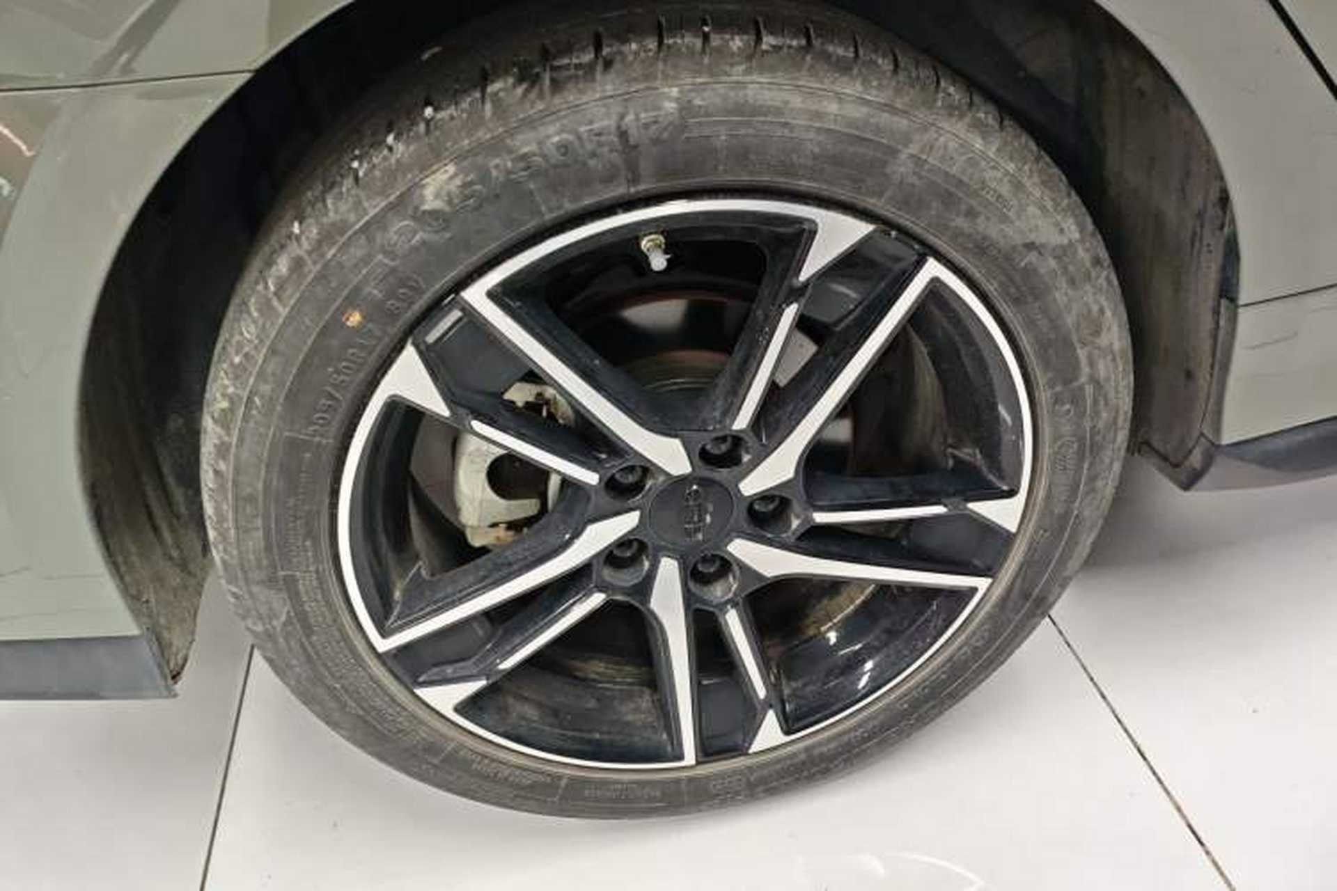 Used Geely Auto Binray 2022 Binrui COOL 1.5T DCT Electric Edition Right Rear Wheel Hub