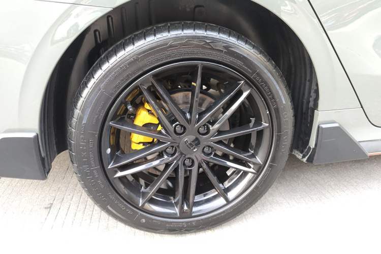 Used Geely Auto Binray 2022 Binrui COOL 1.5T DCT Thunder Edition Right Rear Wheel Hub