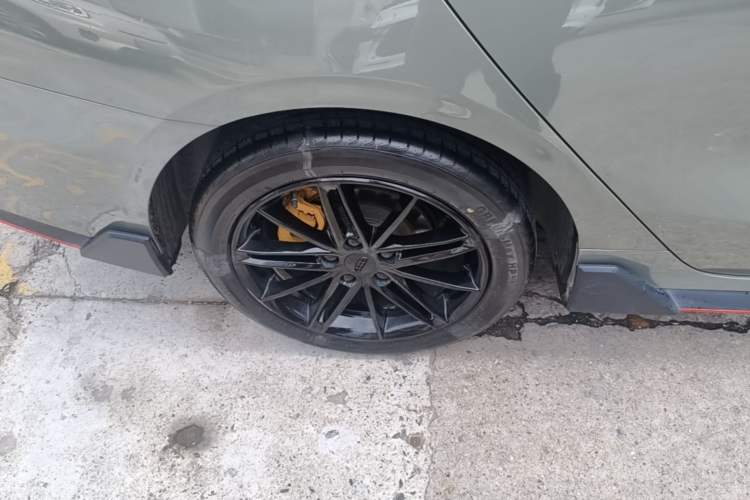 Used Geely Auto Binray 2022 Binrui COOL 1.5T DCT Electric Edition Right Rear Wheel Hub