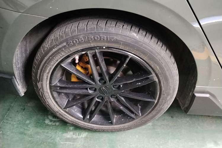 Used Geely Auto Binray 2022 Binrui COOL 1.5T DCT Electric Edition Right Rear Wheel Hub