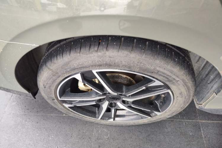 Used Geely Auto Binray 2022 Binrui COOL 1.5T DCT Electric Edition Right Rear Wheel Hub