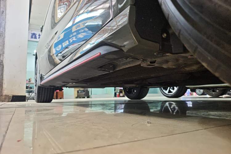 Used Geely Auto Binray 2022 Binrui COOL 1.5T DCT Electric Edition Right Side Sill