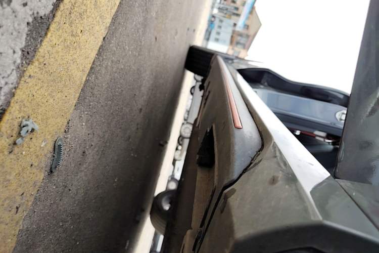 Used Geely Auto Binray 2022 Binrui COOL 1.5T DCT Electric Edition Right Side Sill