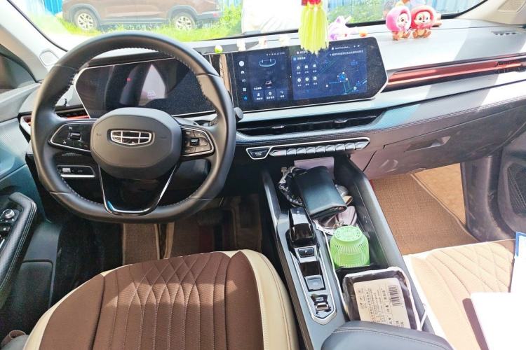 Used Geely Auto Binray 2022 Binrui COOL 1.5T DCT Windstorm Edition Center Console
