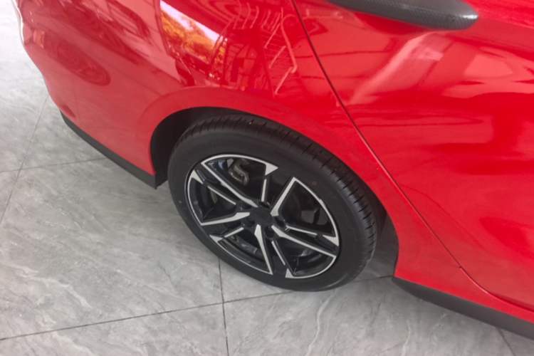 Used Geely Auto Binray 2022 Binrui COOL 1.5T DCT Electric Edition Right Rear Wheel Hub