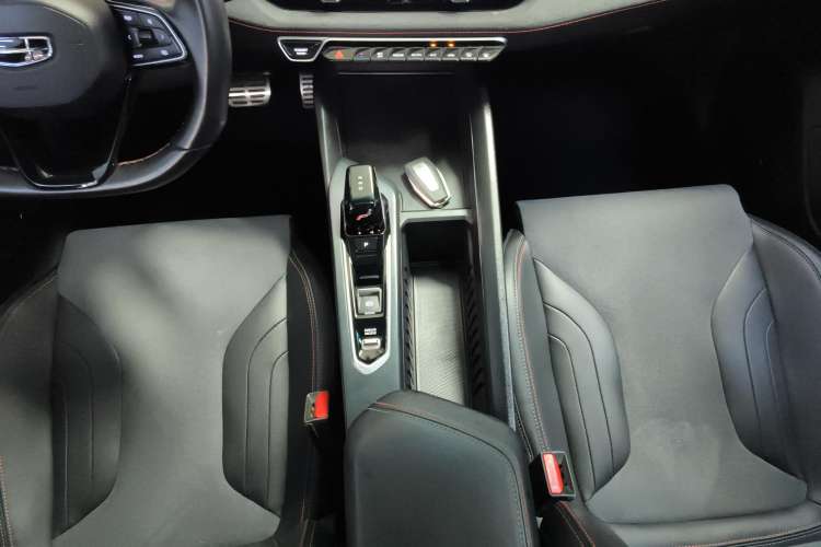 Used Geely Auto Binray 2022 Binrui COOL 1.5T DCT Electric Edition Gear Lever