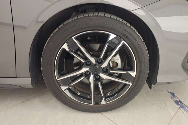Used Geely Auto Binray 2022 Binrui COOL 1.5T DCT Electric Edition Left Front Wheel Hub