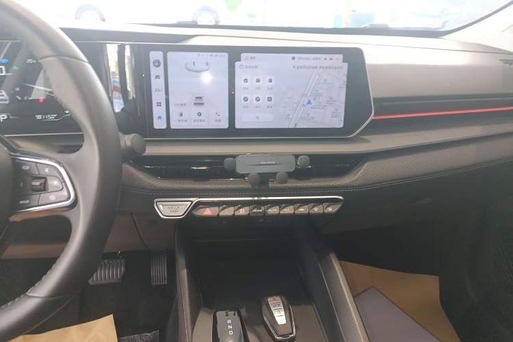 Used Geely Auto Binray 2022 Binrui COOL 1.5T DCT Windstorm Edition Audio And AC Panel
