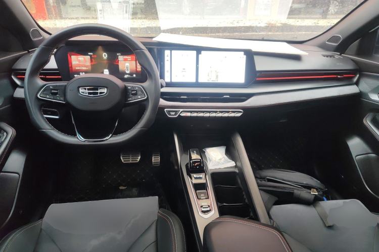 Used Geely Auto Binray 2022 Binrui COOL 1.5T DCT Electric Edition Center Console