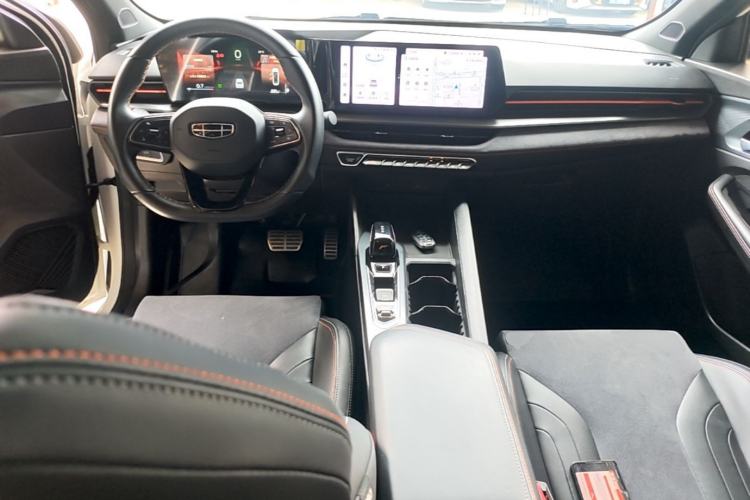 Used Geely Auto Binray 2022 Binrui COOL 1.5T DCT Thunder Edition Center Console