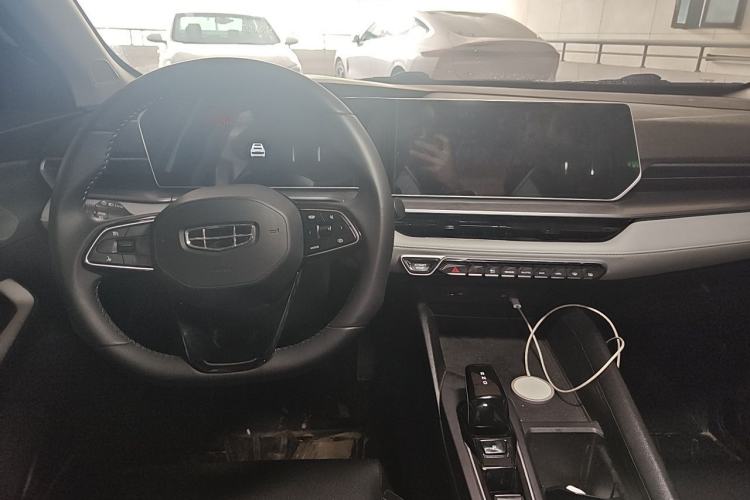 Used Geely Auto Binray 2022 Binrui COOL 1.5T DCT Windstorm Edition Center Console