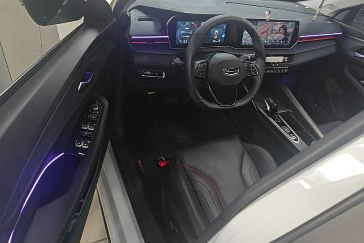Used Geely Auto Binray 2022 Binrui COOL 1.5T DCT Electric Edition Driver Seat