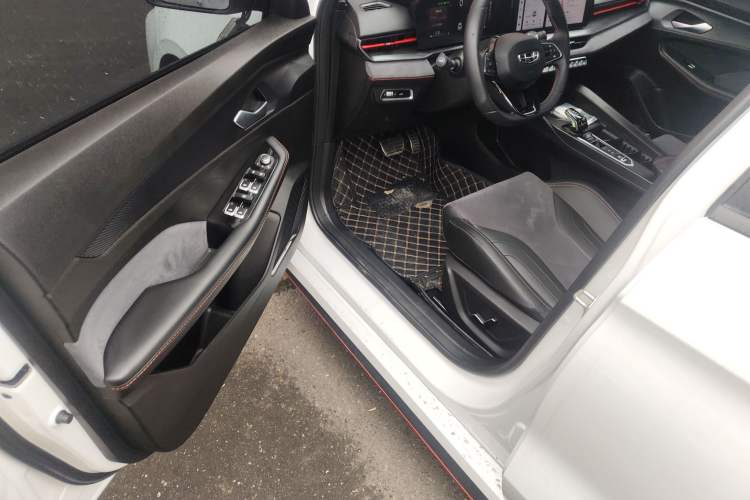 Used Geely Auto Binray 2022 Binrui COOL 1.5T DCT Electric Edition Driver Seat
