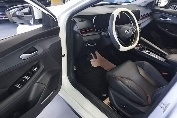 Used Geely Auto Binray 2022 Binrui COOL 1.5T DCT Electric Edition Driver Seat