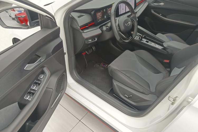 Used Geely Auto Binray 2022 Binrui COOL 1.5T DCT Electric Edition Driver Seat