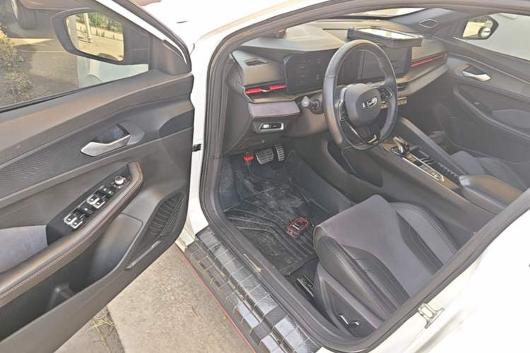 Used Geely Auto Binray 2022 Binrui COOL 1.5T DCT Electric Edition Driver Seat