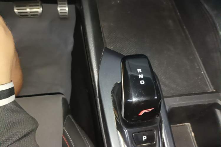 Used Geely Auto Binray 2022 Binrui COOL 1.5T DCT Electric Edition Gear Lever