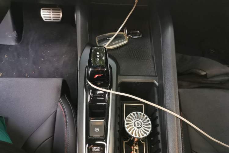 Used Geely Auto Binray 2022 Binrui COOL 1.5T DCT Electric Edition Gear Lever