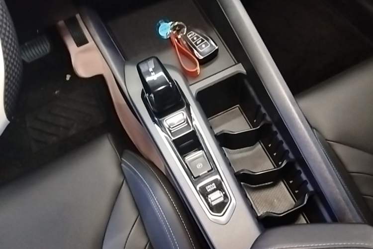 Used Geely Auto Binray 2022 Binrui COOL 1.5T DCT Electric Edition Gear Lever