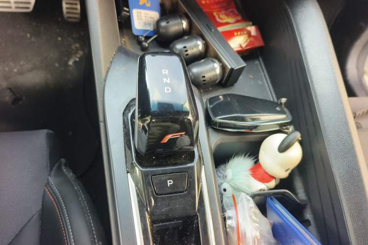 Used Geely Auto Binray 2022 Binrui COOL 1.5T DCT Thunder Edition Gear Lever