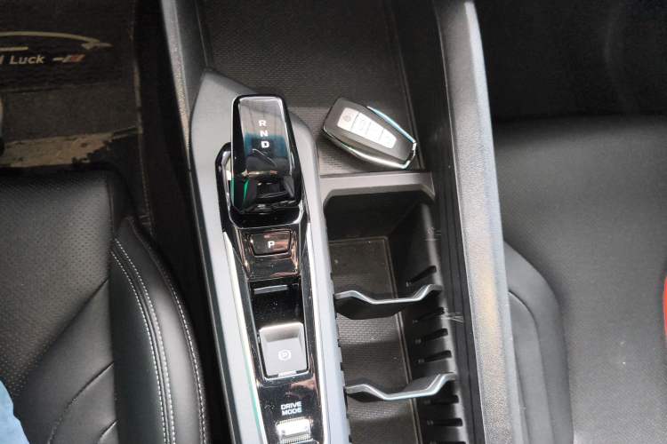 Used Geely Auto Binray 2022 Binrui COOL 1.5T DCT Electric Edition Gear Lever