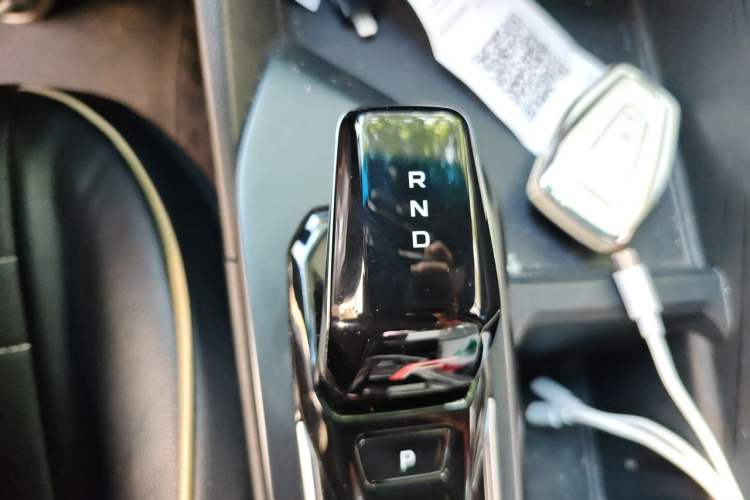 Used Geely Auto Binray 2022 Binrui COOL 1.5T DCT Electric Edition Gear Lever