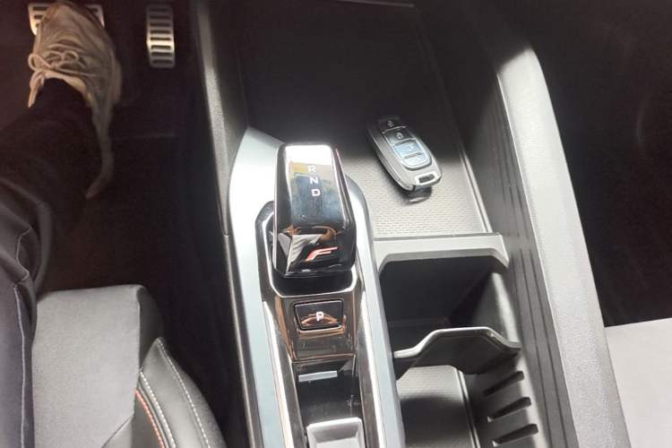 Used Geely Auto Binray 2022 Binrui COOL 1.5T DCT Thunder Edition Gear Lever