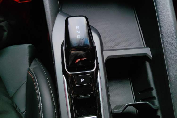 Used Geely Auto Binray 2022 Binrui COOL 1.5T DCT Thunder Edition Gear Lever