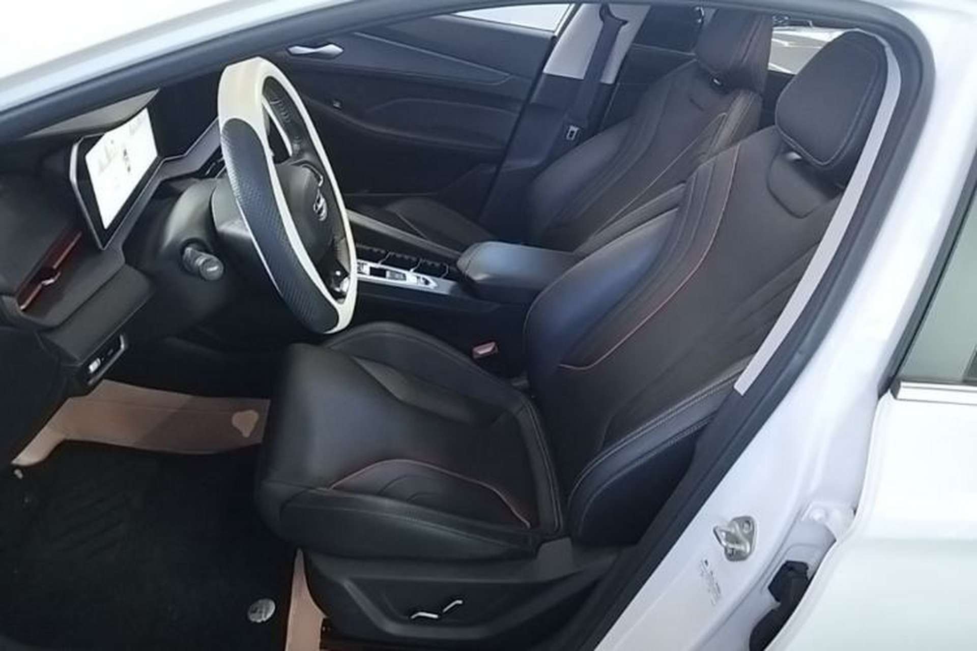 Used Geely Auto Binray 2022 Binrui COOL 1.5T DCT Electric Edition Left Front Seat