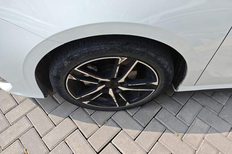 Used Geely Auto Binray 2022 Binrui COOL 1.5T DCT Windstorm Edition Left Front Wheel Hub