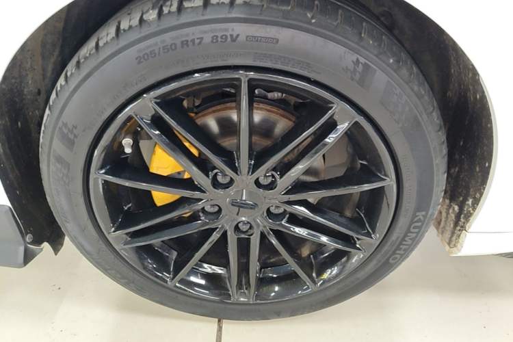 Used Geely Auto Binray 2022 Binrui COOL 1.5T DCT Electric Edition Left Front Wheel Hub