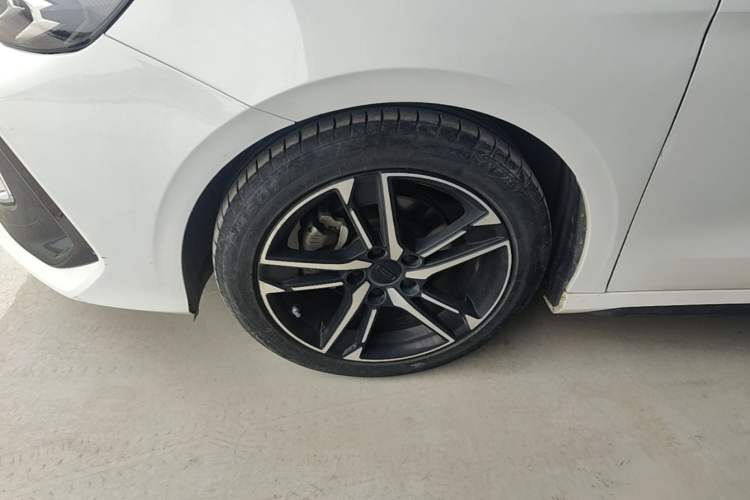 Used Geely Auto Binray 2022 Binrui COOL 1.5T DCT Electric Edition Left Front Wheel Hub