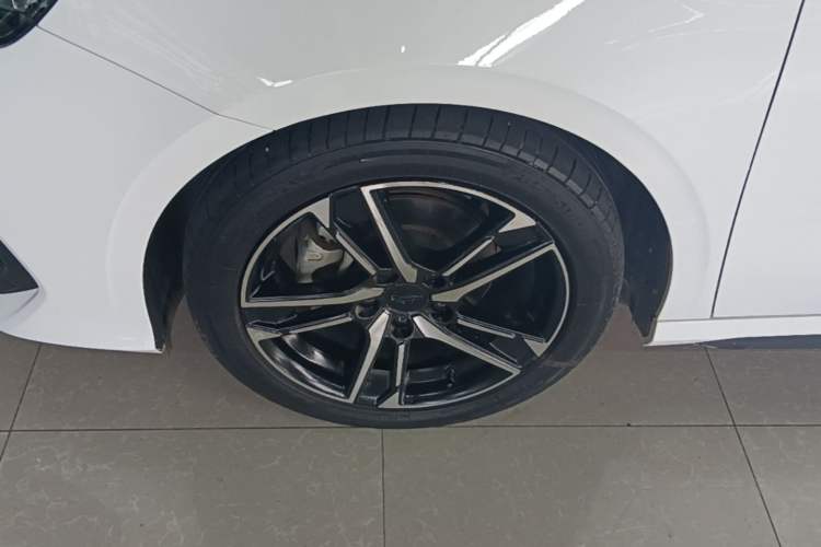 Used Geely Auto Binray 2022 Binrui COOL 1.5T DCT Electric Edition Left Front Wheel Hub