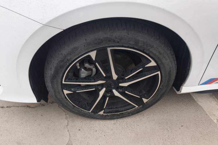Used Geely Auto Binray 2022 Binrui COOL 1.5T DCT Electric Edition Left Front Wheel Hub