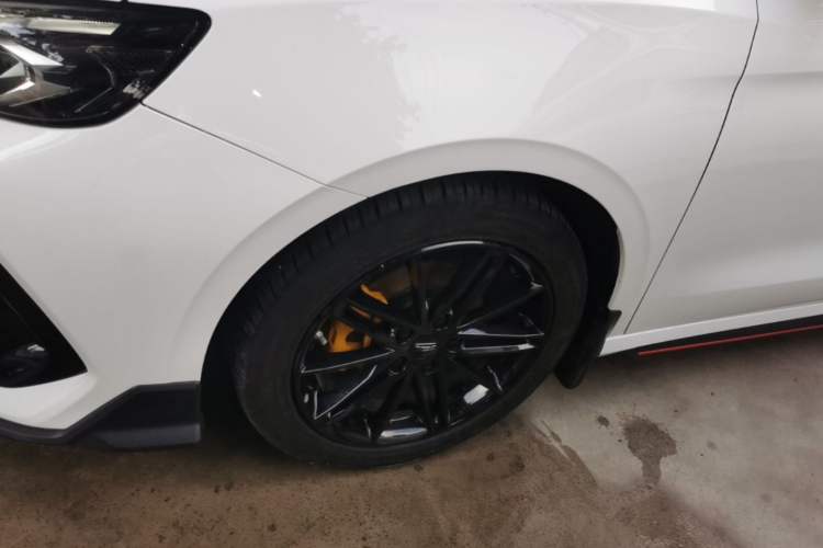 Used Geely Auto Binray 2022 Binrui COOL 1.5T DCT Electric Edition Left Front Wheel Hub