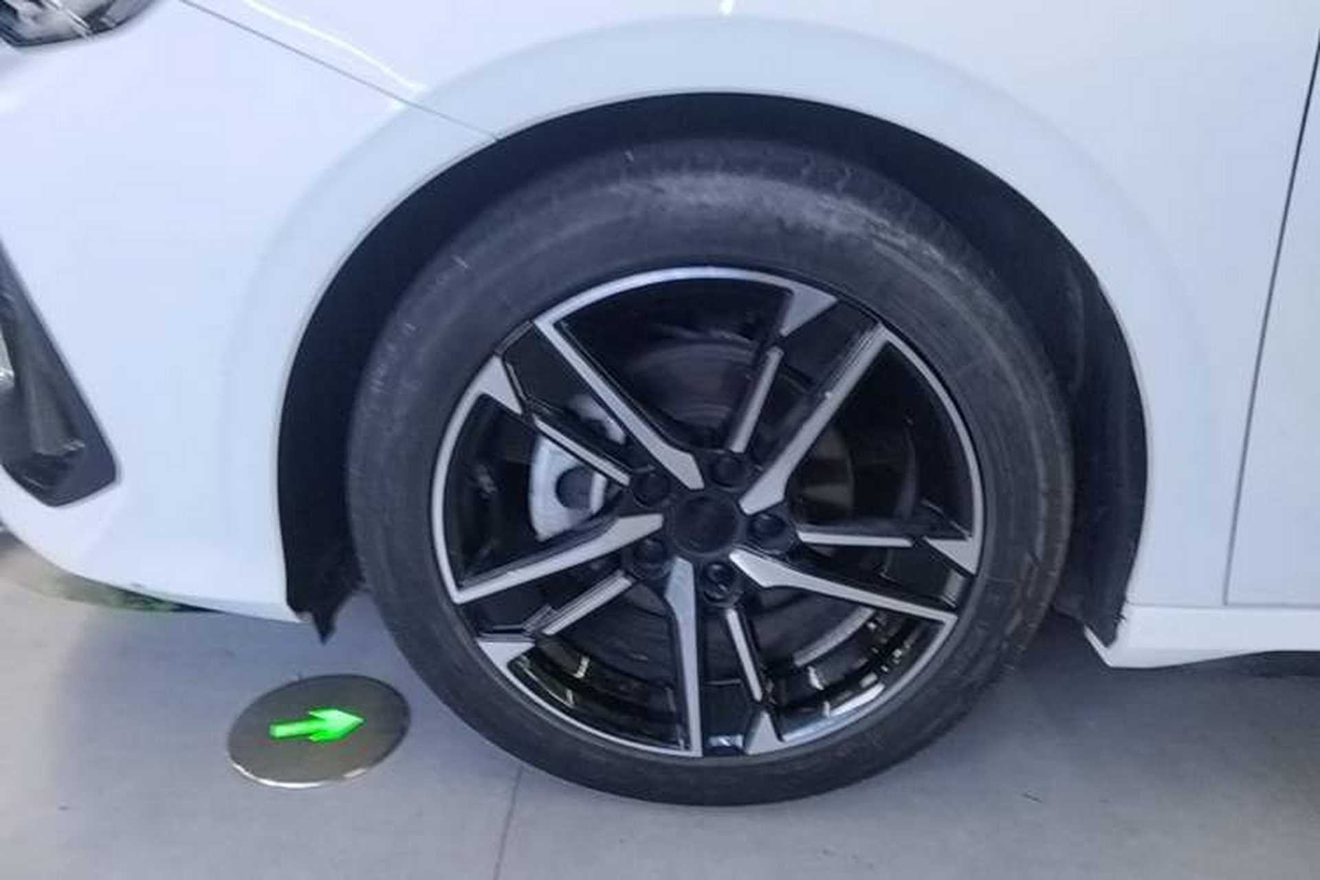 Used Geely Auto Binray 2022 Binrui COOL 1.5T DCT Electric Edition Left Front Wheel Hub