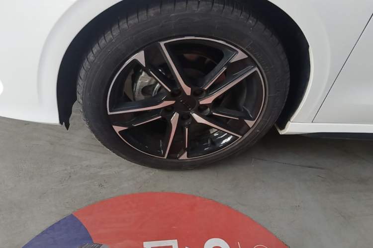 Used Geely Auto Binray 2022 Binrui COOL 1.5T DCT Electric Edition Left Front Wheel Hub
